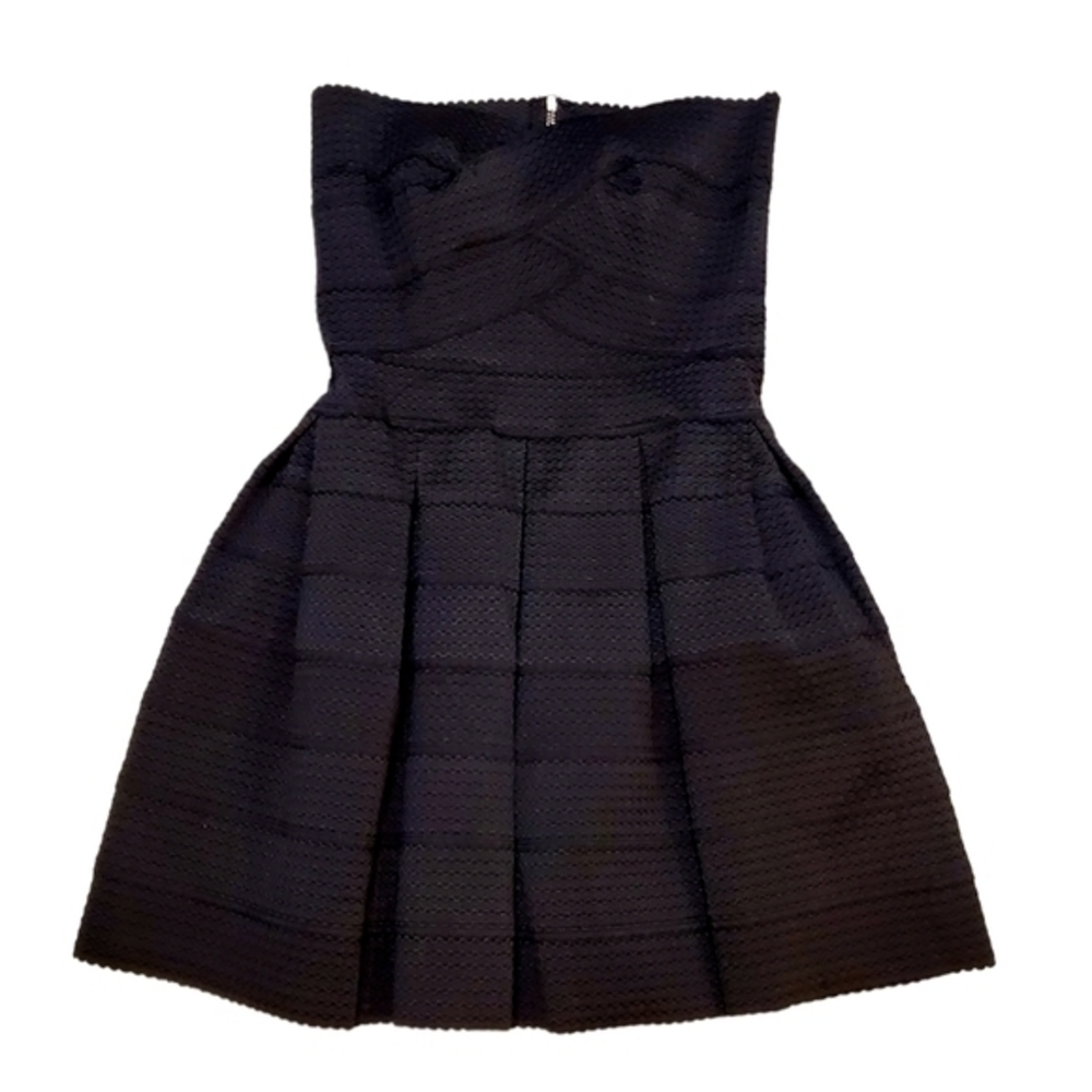 Finesse Black Textured Strapless Mini‎ Dress Small